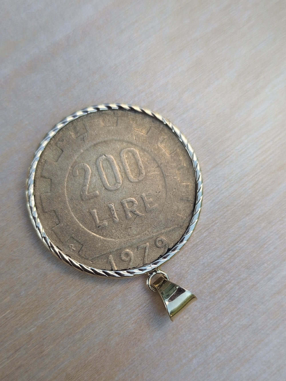 14k frame Vintage Italian Lira Coin Pendant - Picture 2 of 5